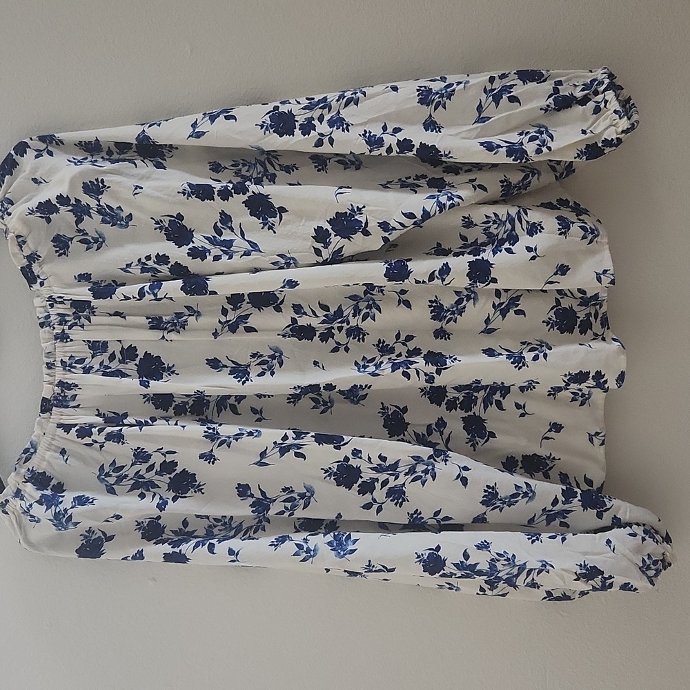 Old Navy Blue Floral Blouse - Picture 5 of 6
